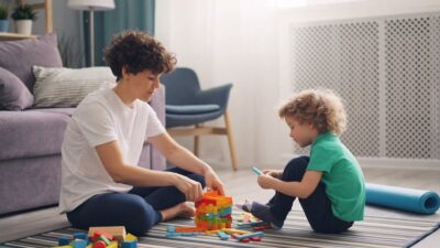 Contrat de travail de baby-sitter : comment ça marche ?