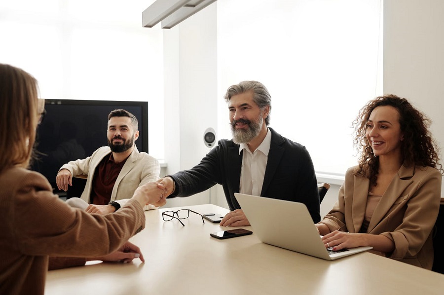 gens-personnes-individus-bureau